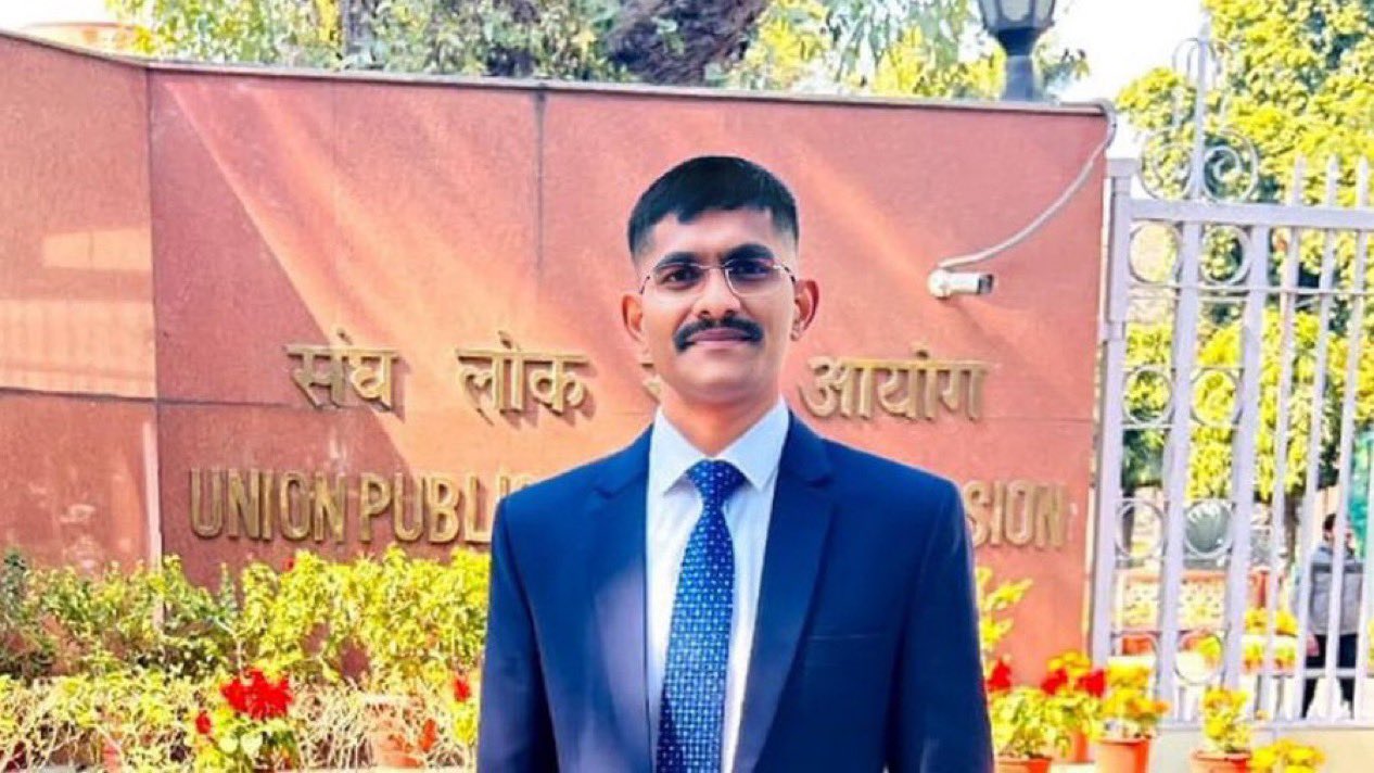 Trinee IPS : వాళ్లే ప్రపోజ్ చేశారు ఓకే అన్నా.. తప్పేముంది?