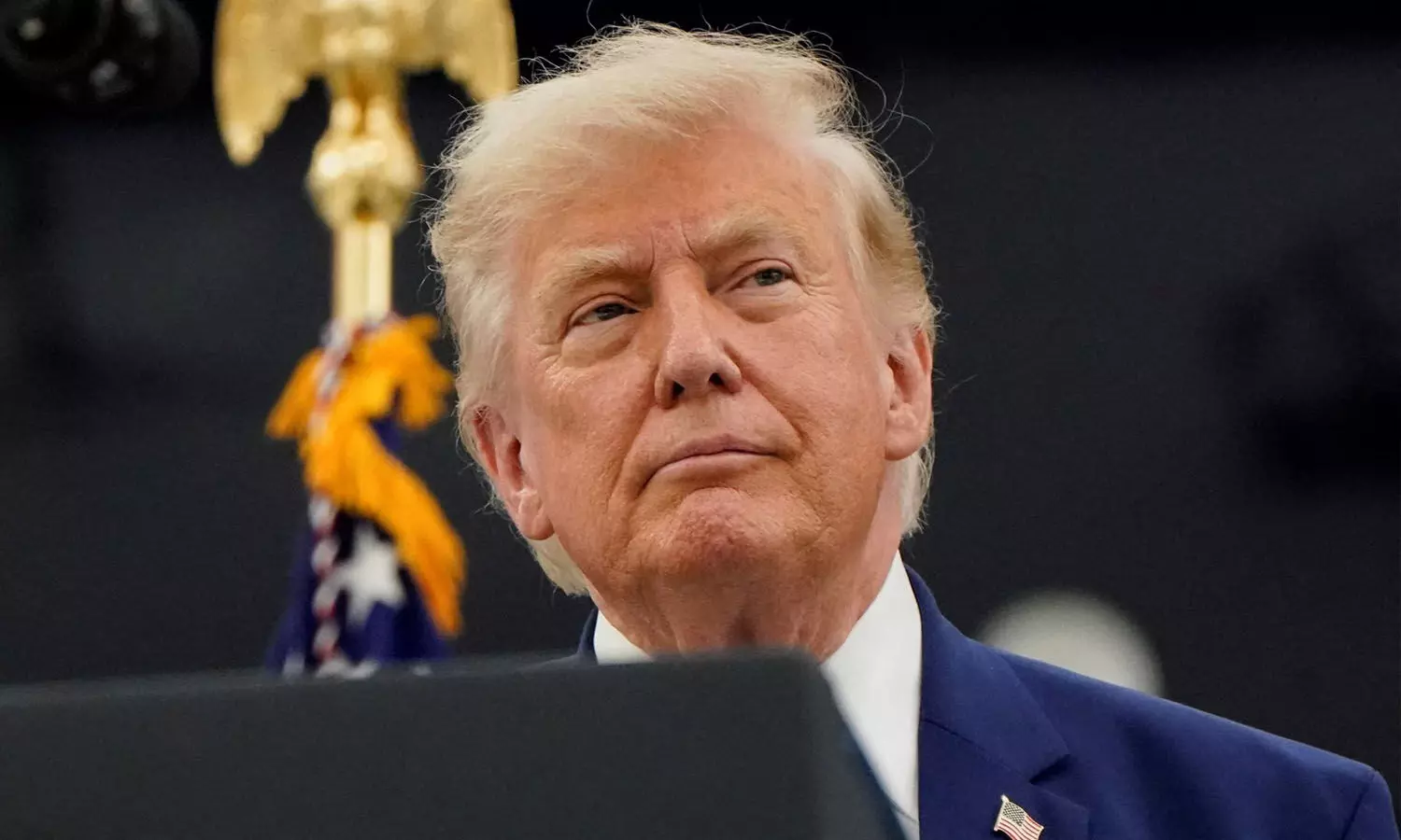 Donald Trump: అమెరికా అధ్యక్షుడికి త్రుటిలో తప్పిన ప్రమాదం!.